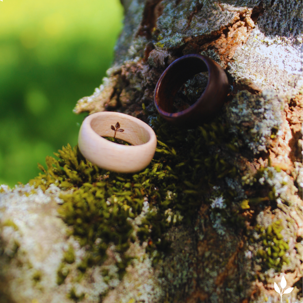 Ring "Sombre" - Recycelter Holzring aus alter Küchenfront